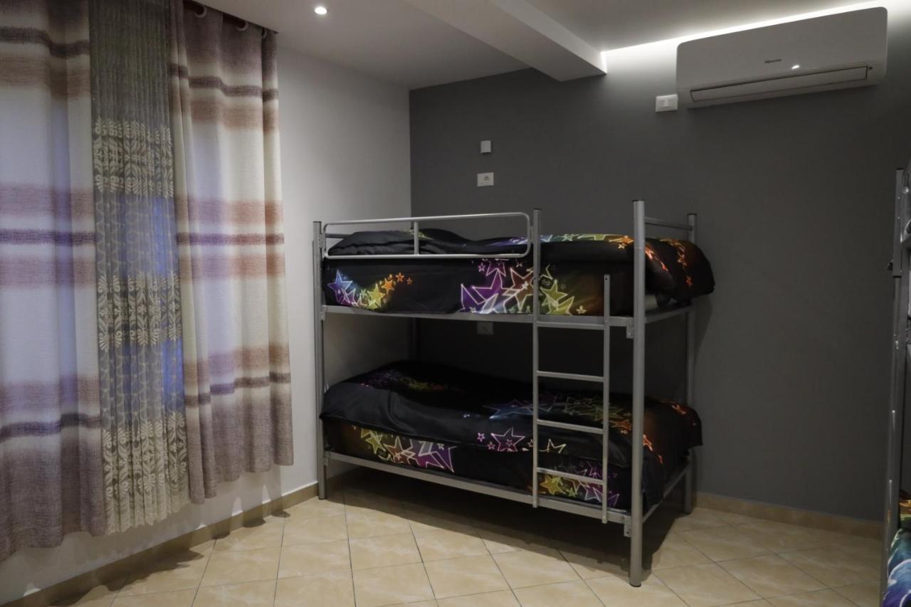 Sonche Hostel Tirana Exteriér fotografie
